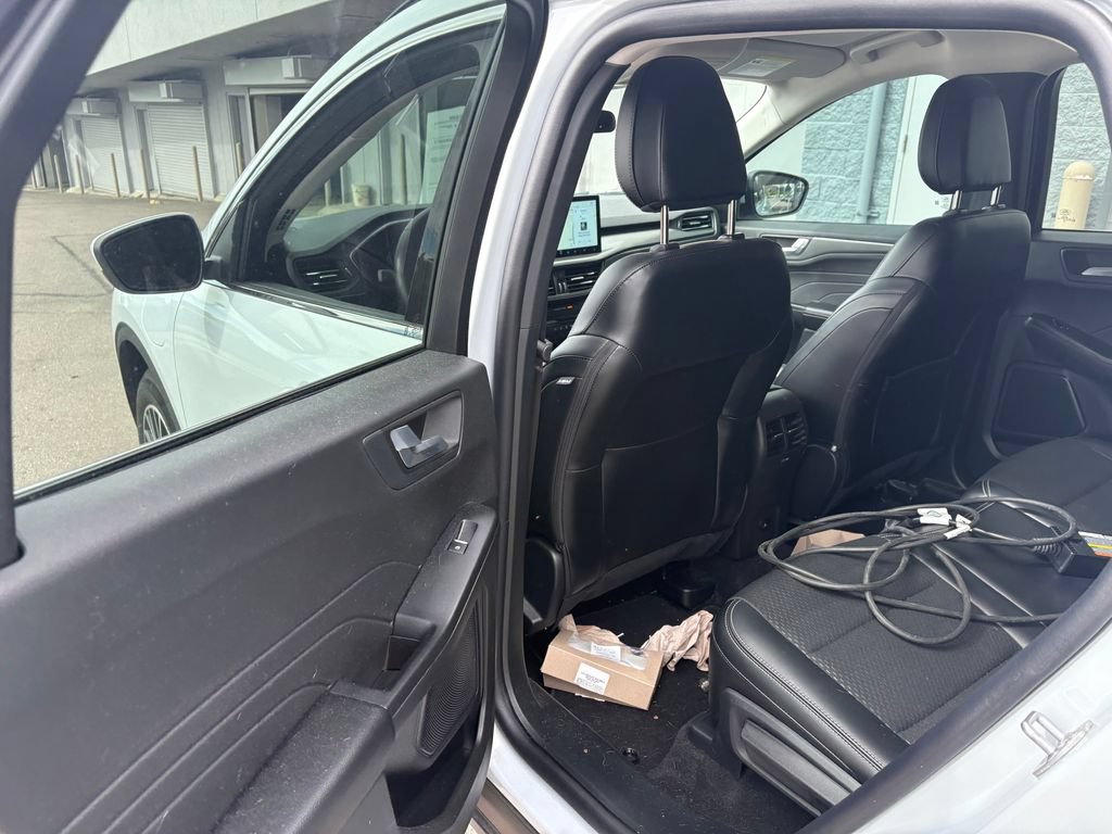 Used 2025 Ford Escape SE FWD image 25