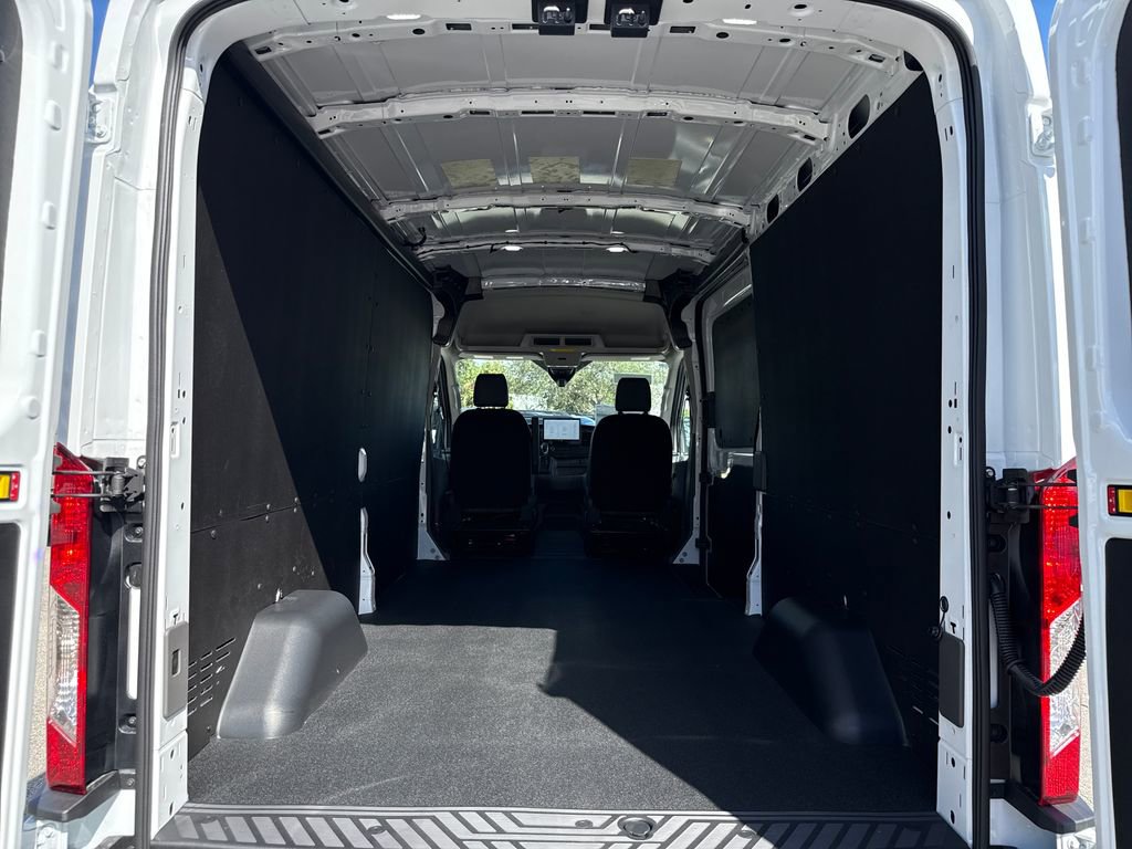 New 2026 Ford Transit 250 148 Medium Roof w/ Load Area Protection Package image 20