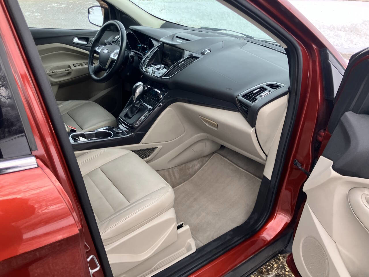 Used 2014 Ford Escape Titanium image 28