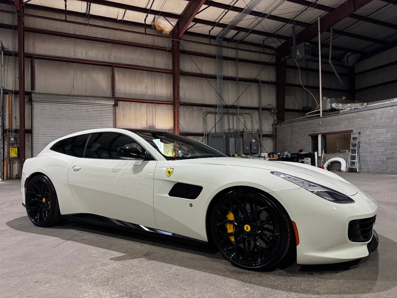 Used 2019 Ferrari GTC4Lusso T RWD image 3