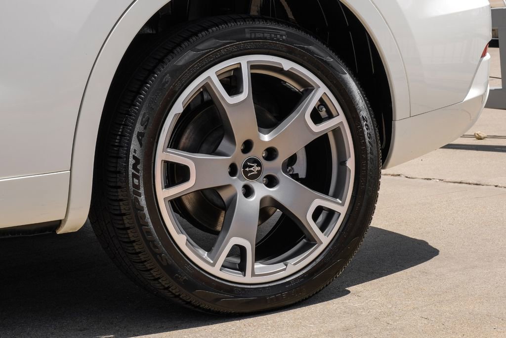 Used 2019 Maserati Levante image 63