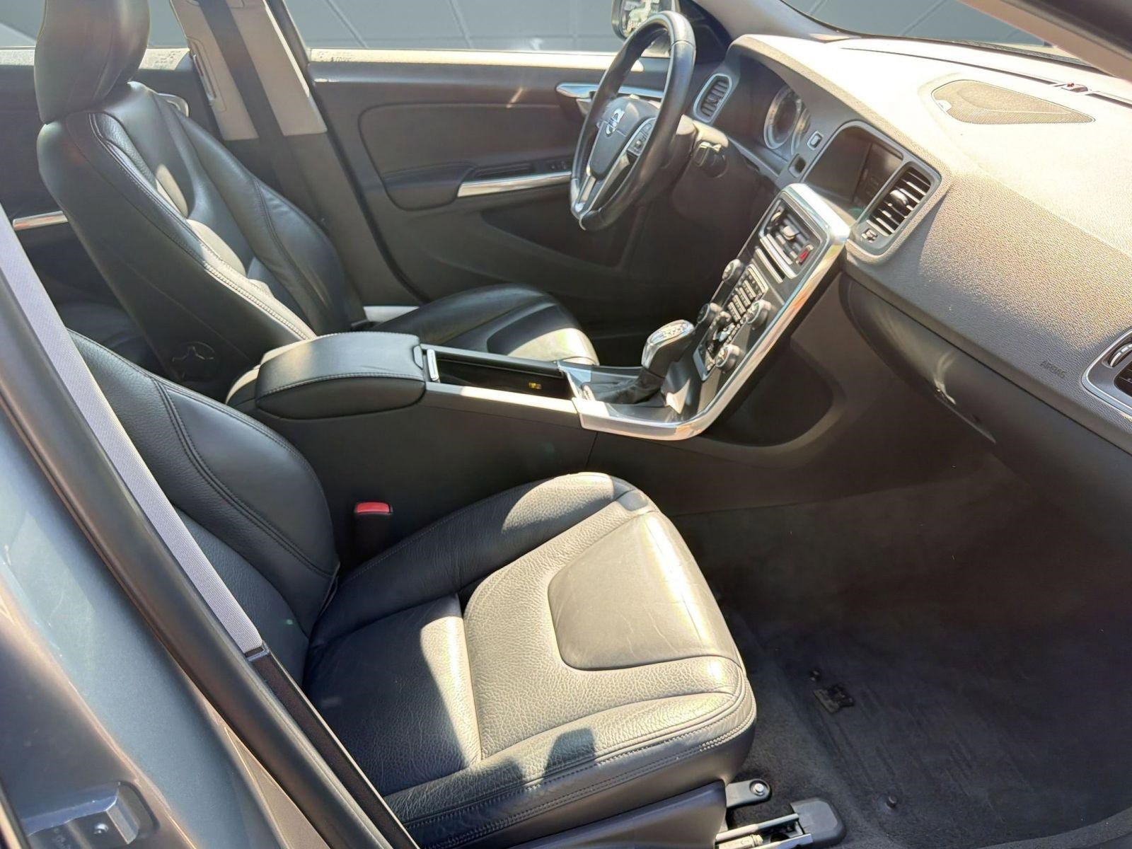 Used 2013 Volvo S60 T5 image 29