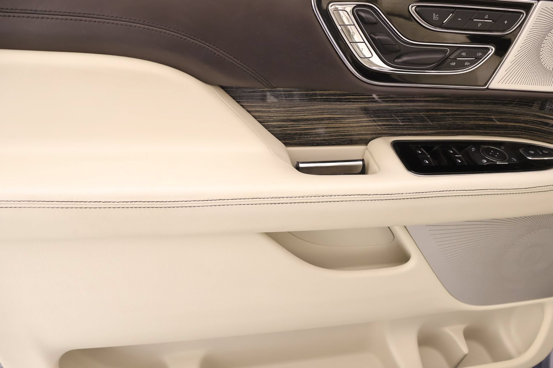 Used 2019 Lincoln Navigator L Black Label w/ Cargo Package