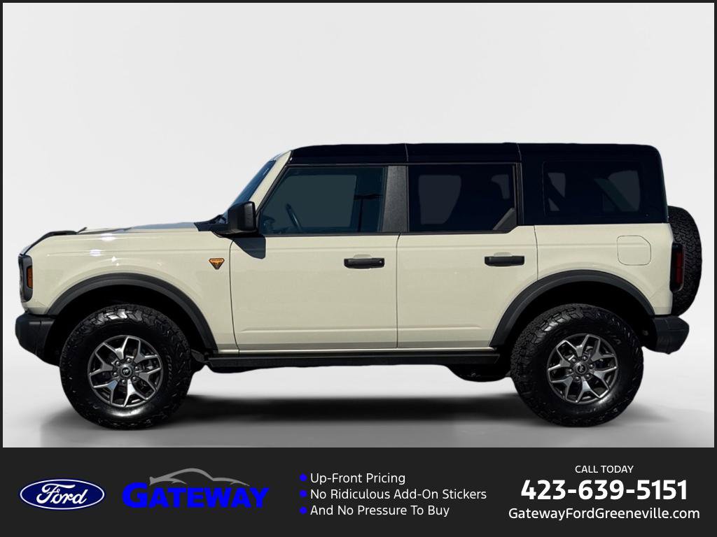 Used 2025 Ford Bronco Badlands image 1