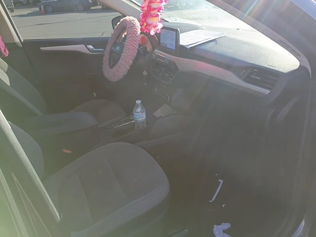 Used 2020 Ford Escape SE image 24