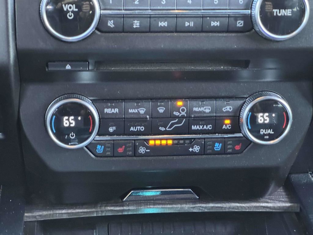 Used 2018 Ford Expedition Limited image 6