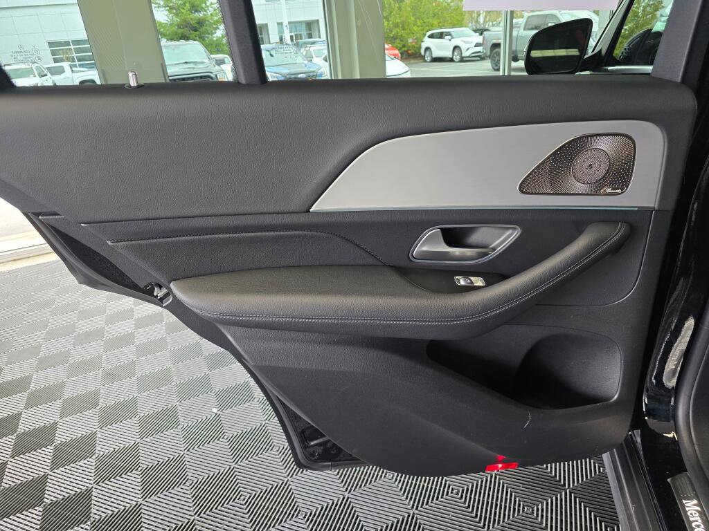 Used 2025 Mercedes-Benz GLE 350 4MATIC image 38