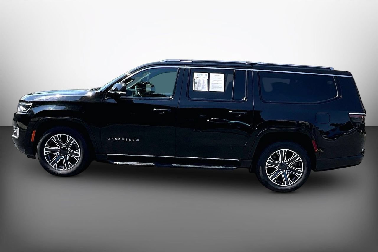 Certified 2024 Jeep Wagoneer L Series II w/ Flexible Seating Group AWD/4WD image 5