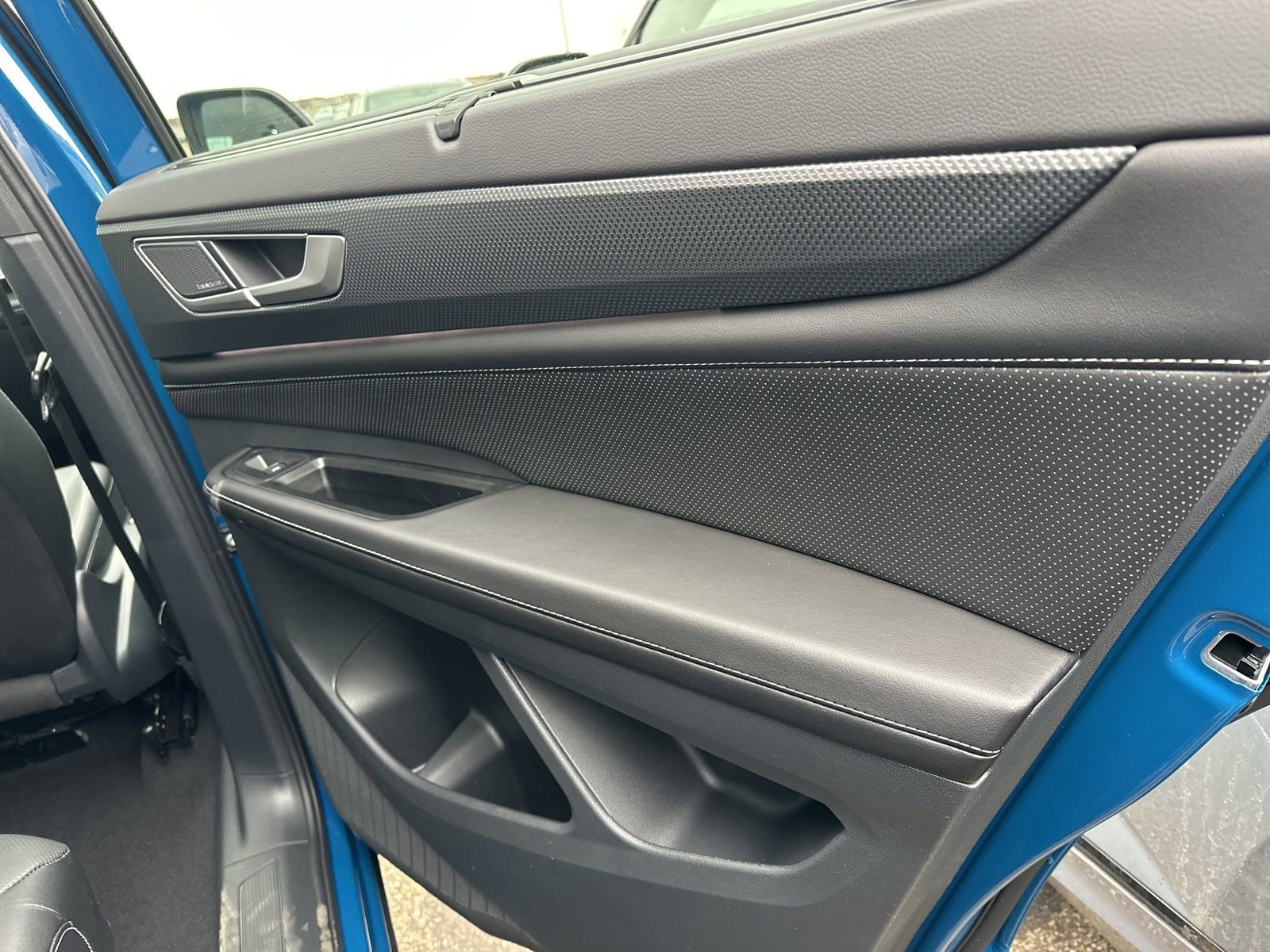 New 2026 Volkswagen Atlas Cross Sport SEL Premium R-Line image 32