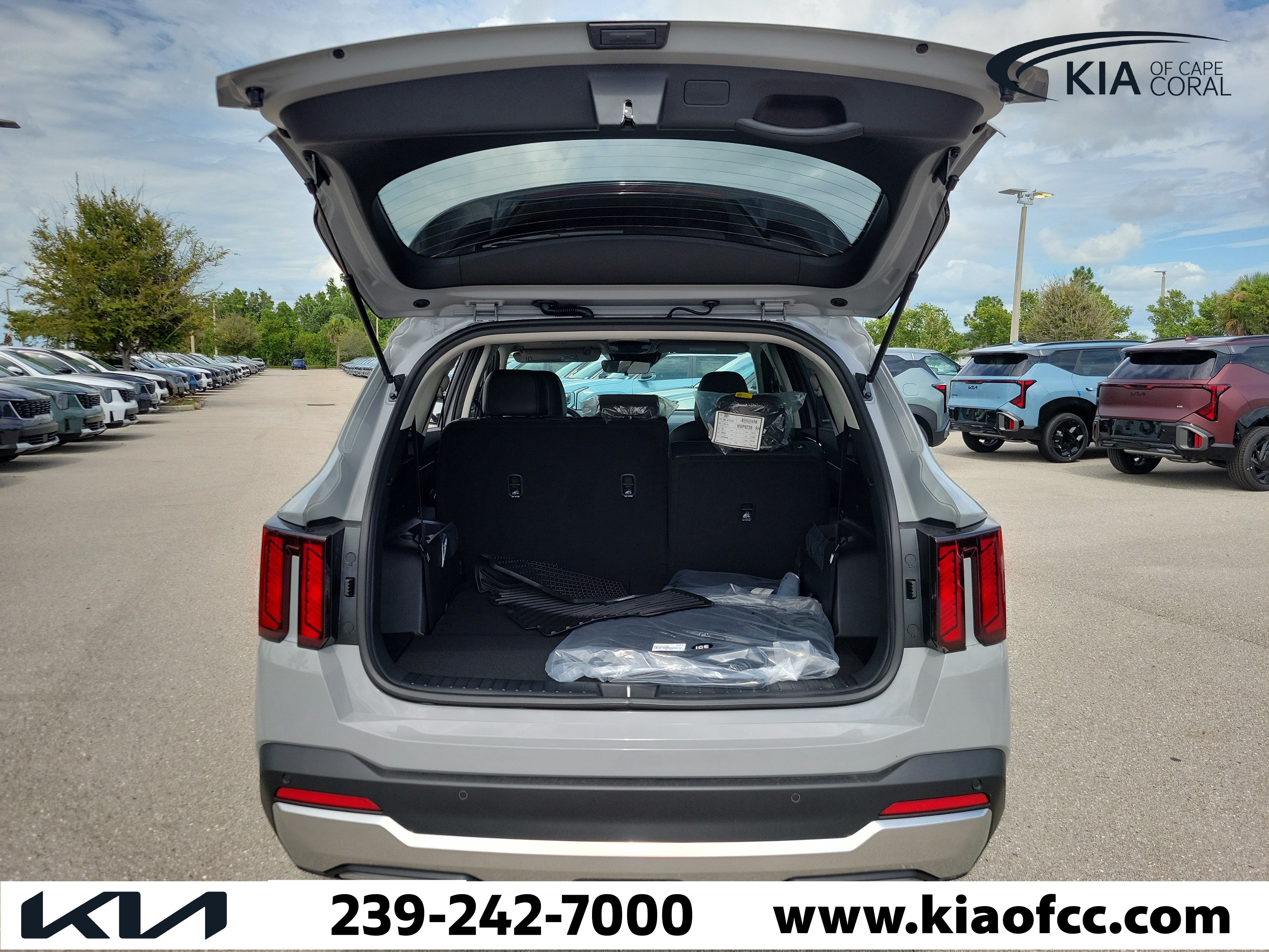 New 2026 Kia Sorento S FWD image 11