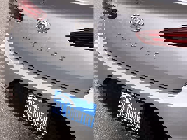 Used 2020 Hyundai Elantra SEL image 13