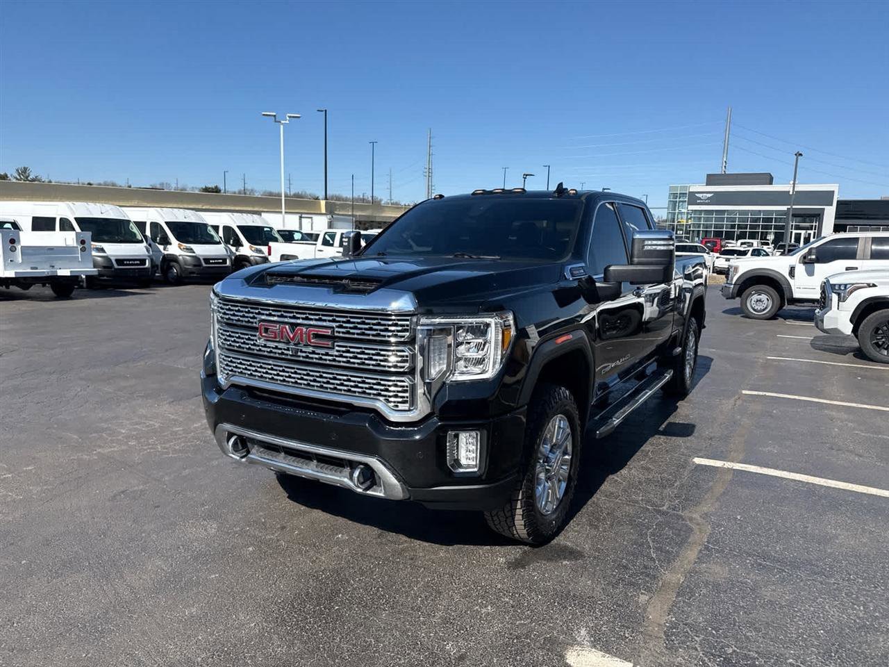 Used 2022 GMC Sierra 2500 Denali w/ Denali Ultimate Package AWD/4WD image 4