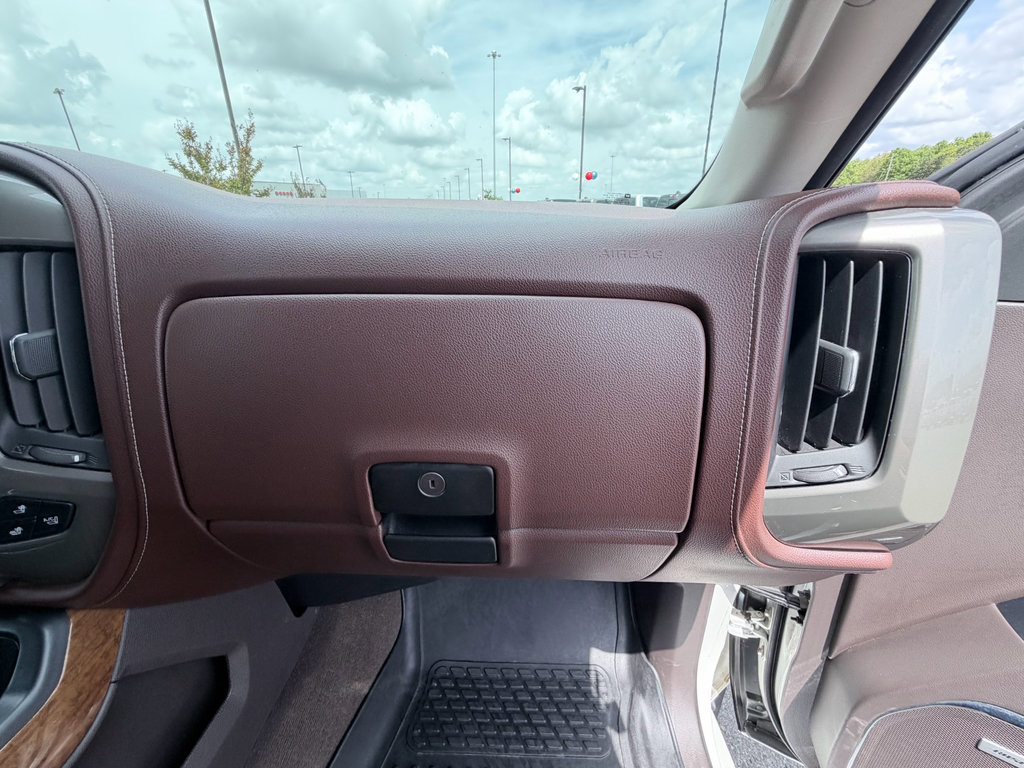 Used 2015 Chevrolet Silverado 1500 High Country w/ High Country Premium Package image 21