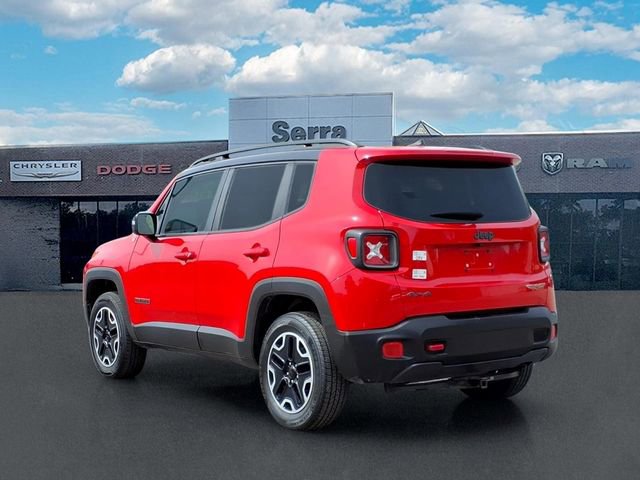 Used 2016 Jeep Renegade Trailhawk AWD/4WD image 4