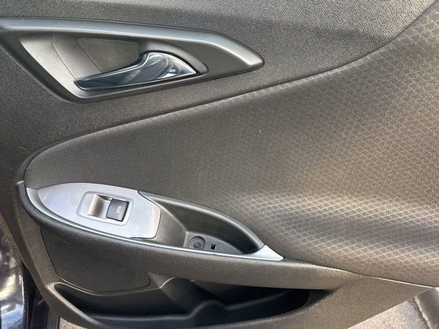 Used 2023 Chevrolet Malibu LT image 37