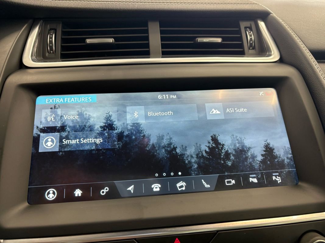 Used 2020 Jaguar E-PACE R-Dynamic HSE image 35