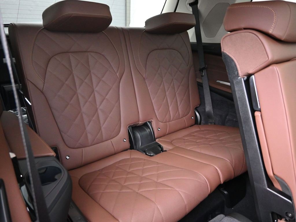 New 2026 BMW X7 xDrive40i image 36