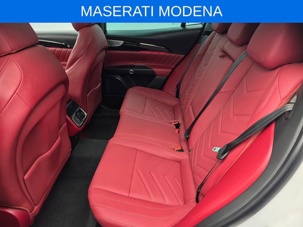 Used 2025 Maserati Grecale Modena image 14