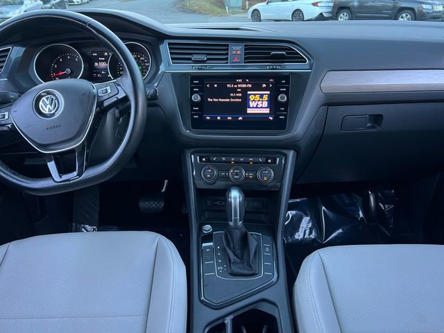 Used 2019 Volkswagen Tiguan SE w/ Panoramic Sunroof Package image 16