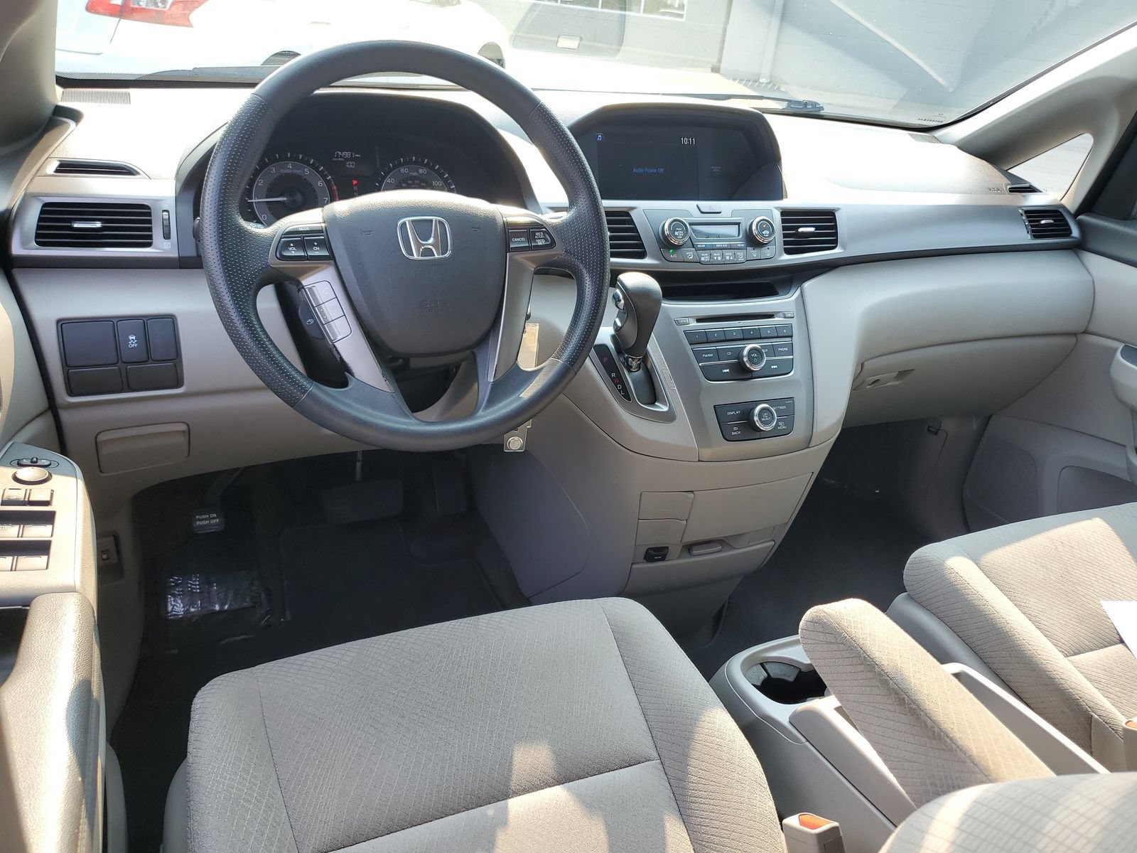 Used 2015 Honda Odyssey LX image 9