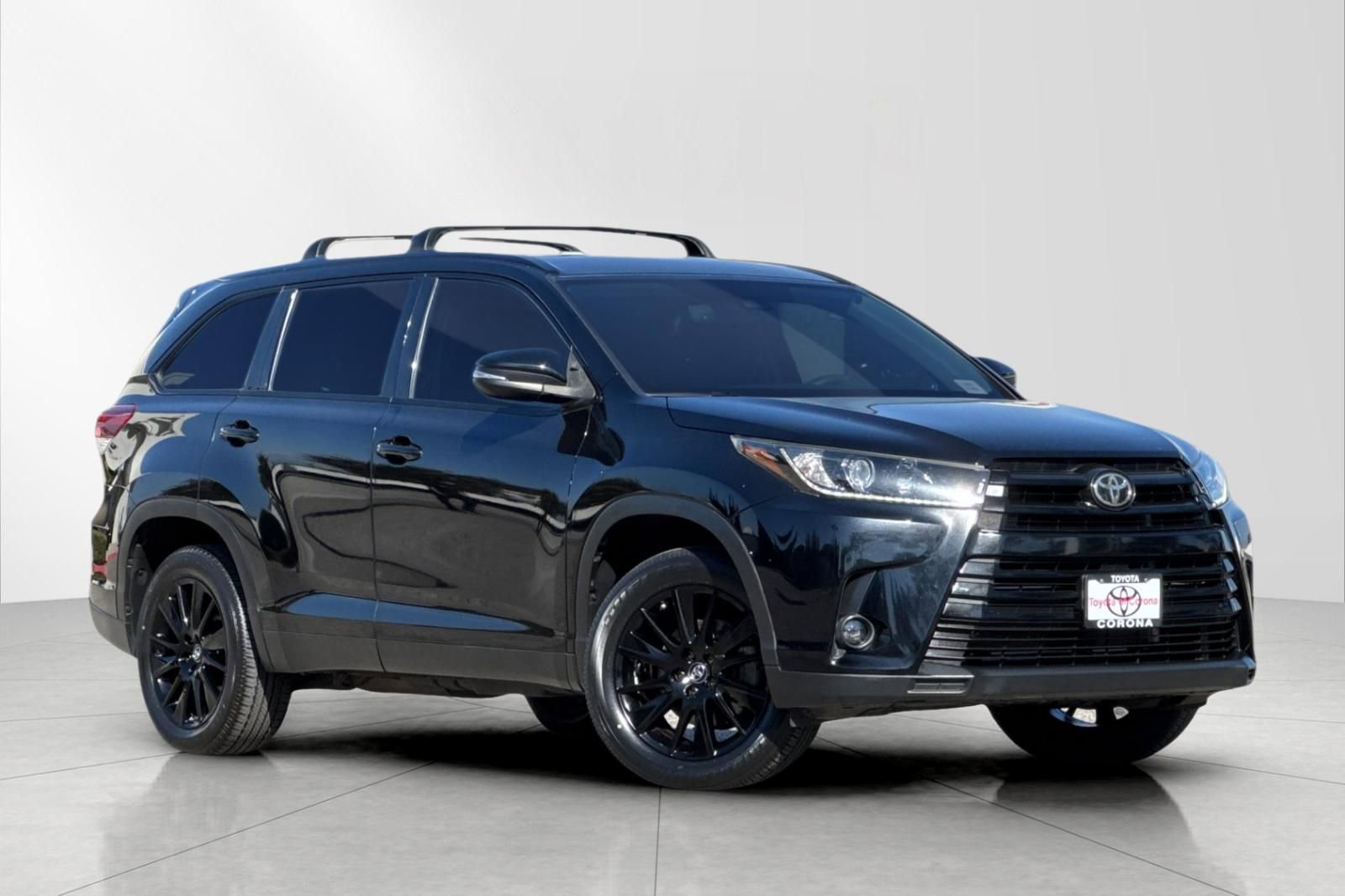 Used 2019 Toyota Highlander SE