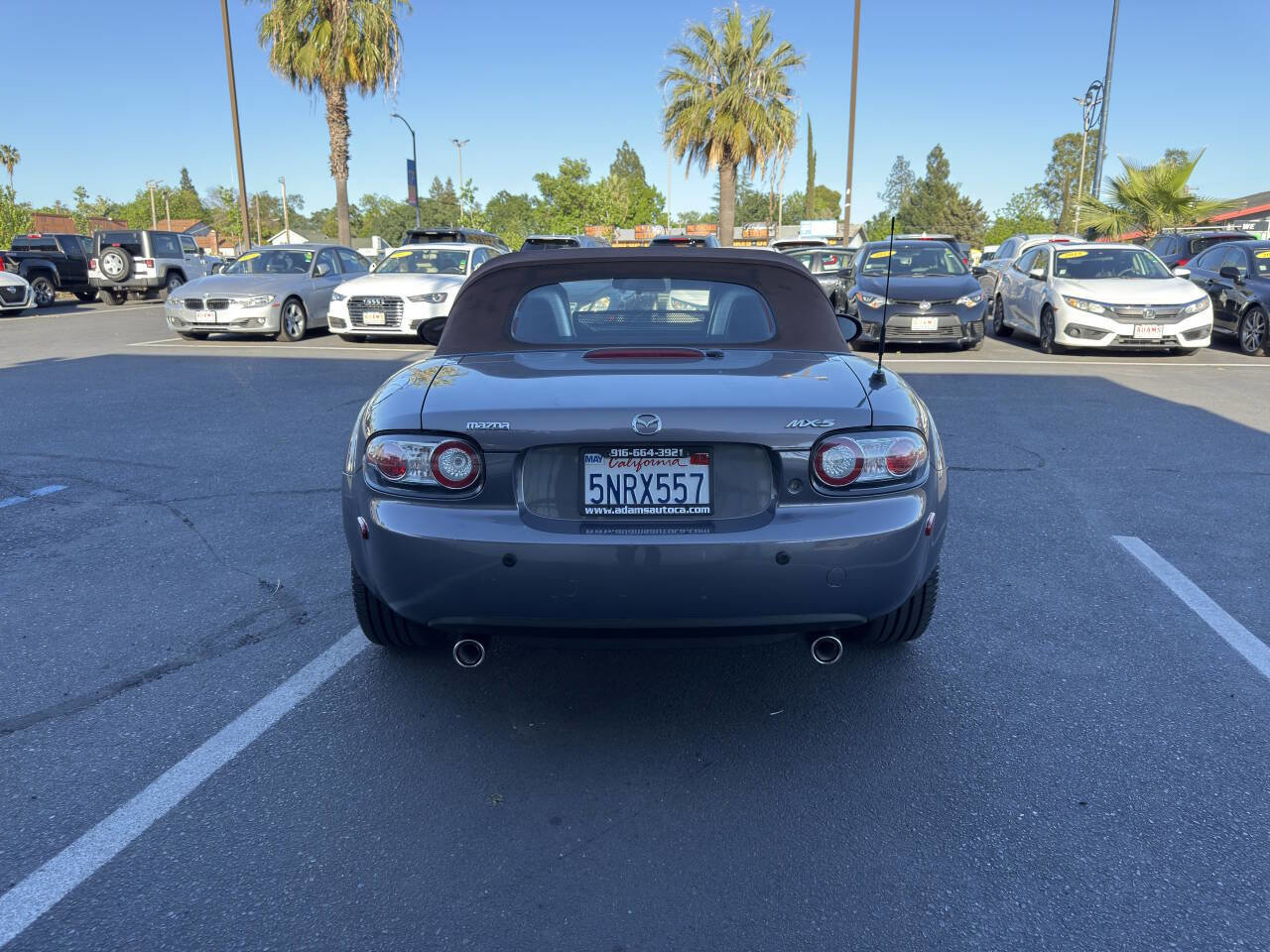 Used 2006 MAZDA MX-5 Miata Grand Touring w/ Premium Pkg RWD image 4