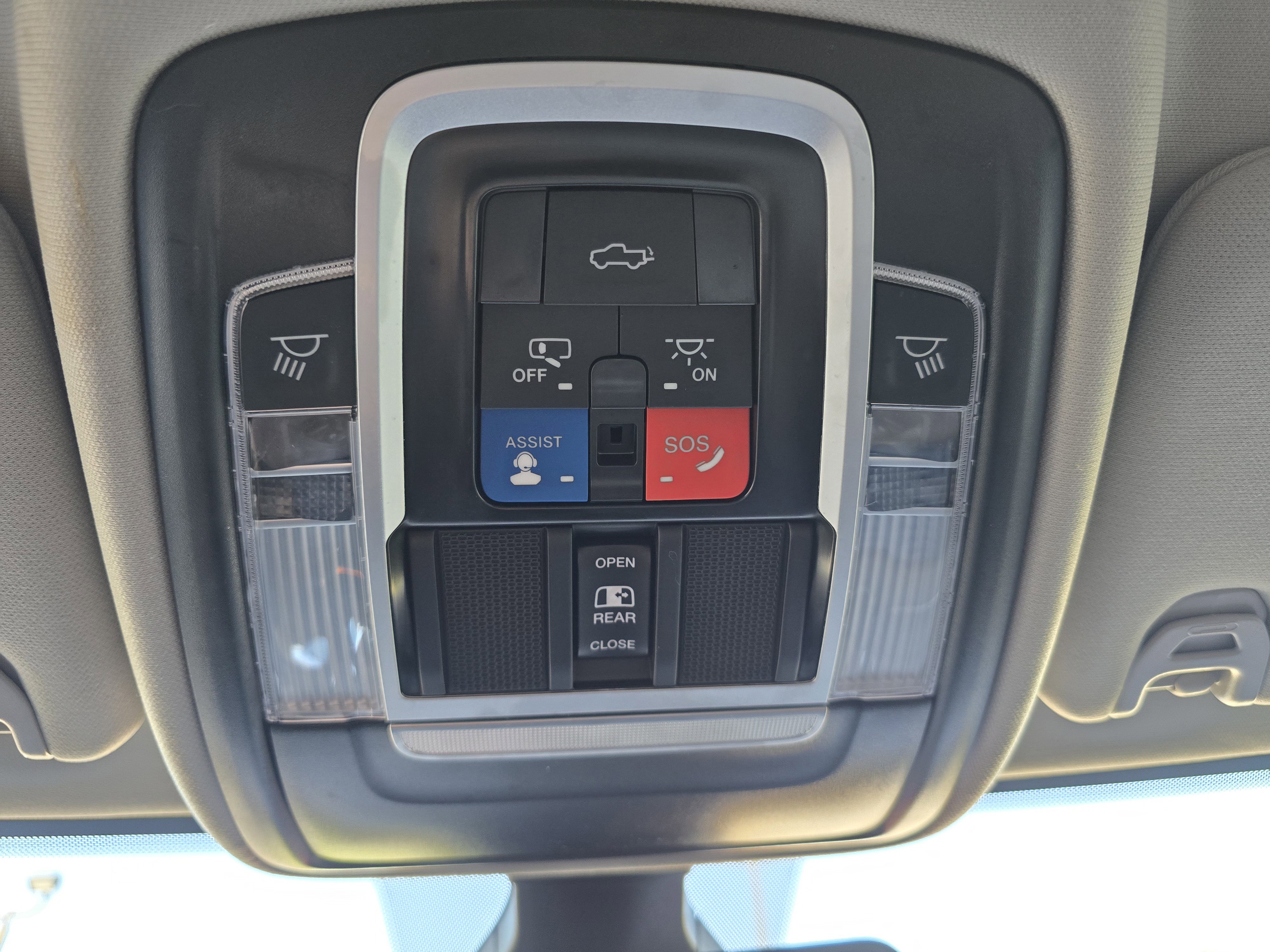 Used 2024 RAM 3500 Limited image 34