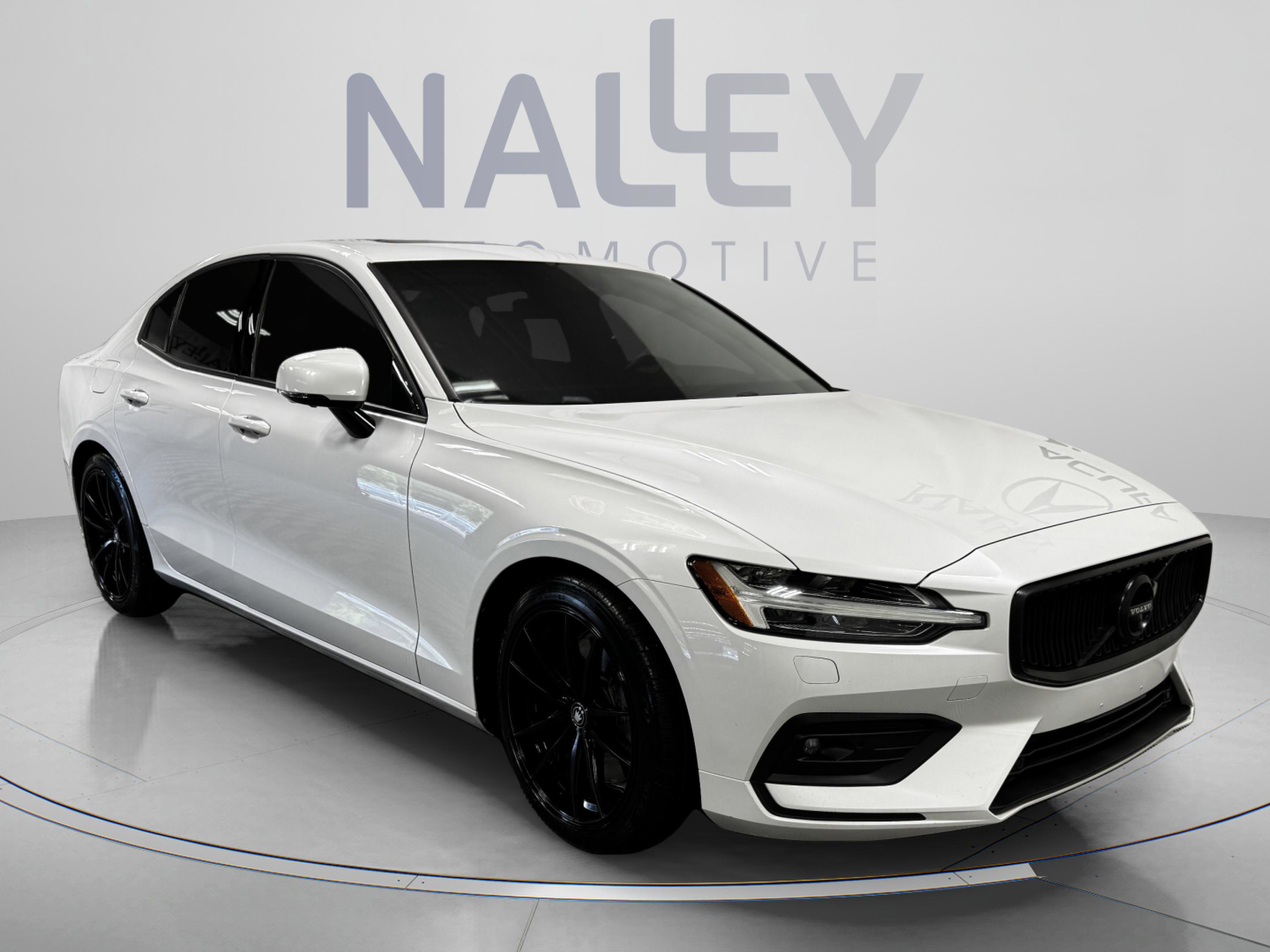Used 2019 Volvo S60 T6 Momentum w/ Multimedia Package image 7