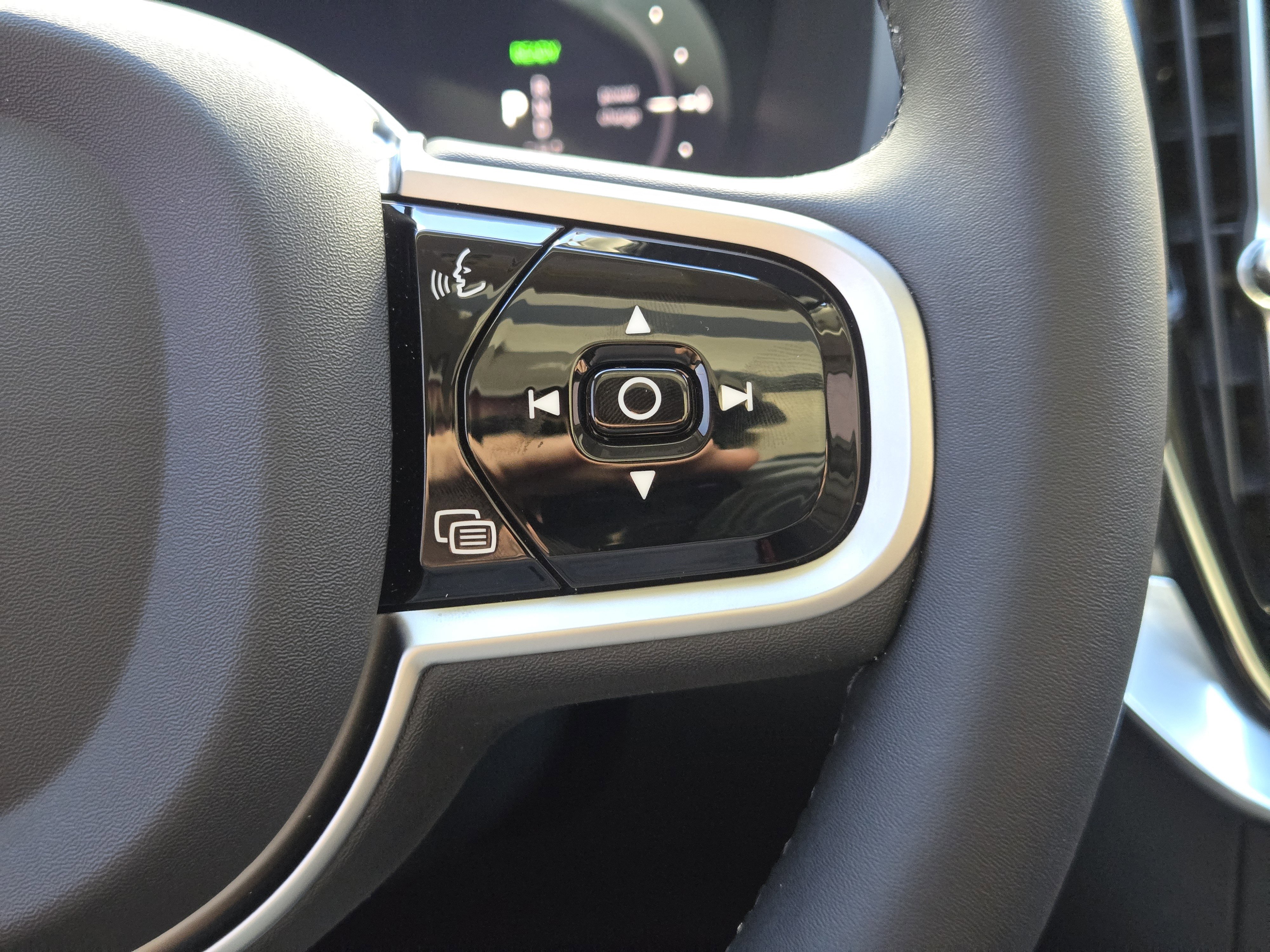 Used 2026 Volvo XC90 T8 Ultra image 32