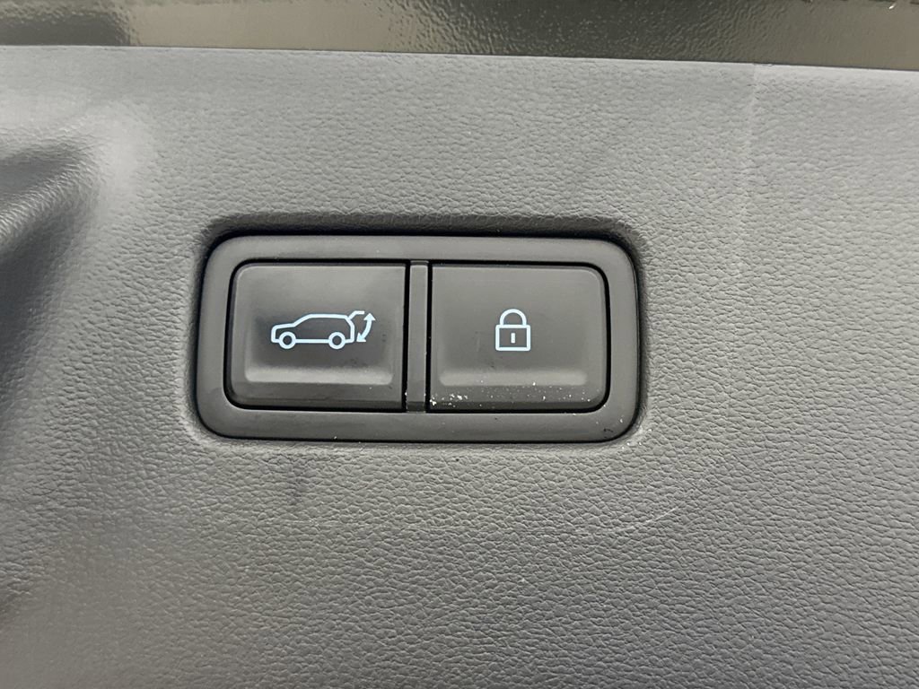 Used 2025 Hyundai Santa Fe XRT image 17