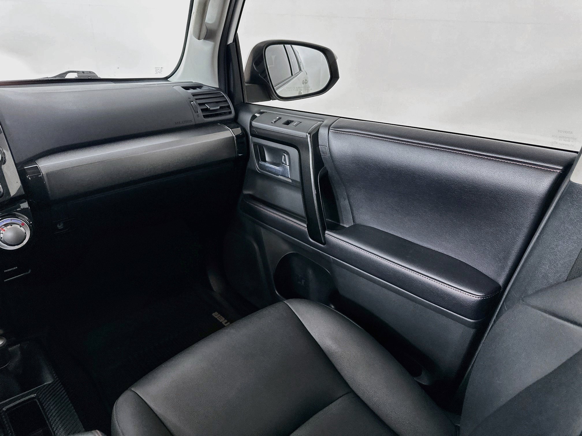 Used 2019 Toyota 4Runner TRD Off-Road Premium AWD/4WD image 29