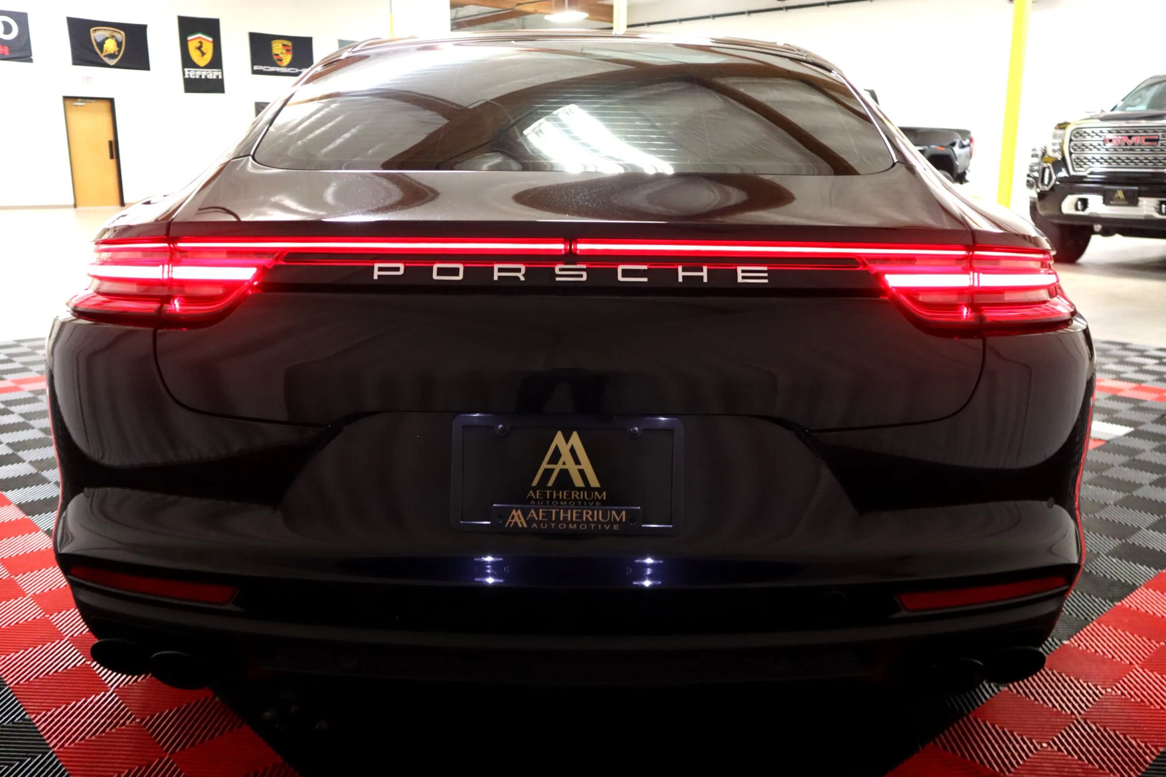 Used 2019 Porsche Panamera w/ Premium Package Plus RWD image 9
