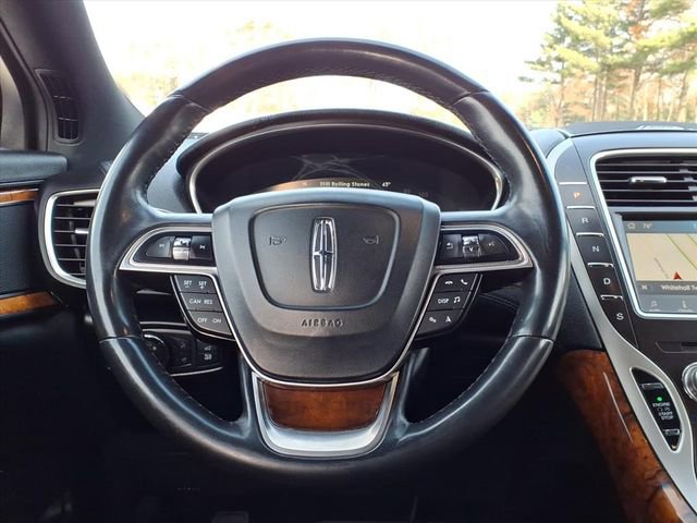 Used 2019 Lincoln Nautilus Select image 12