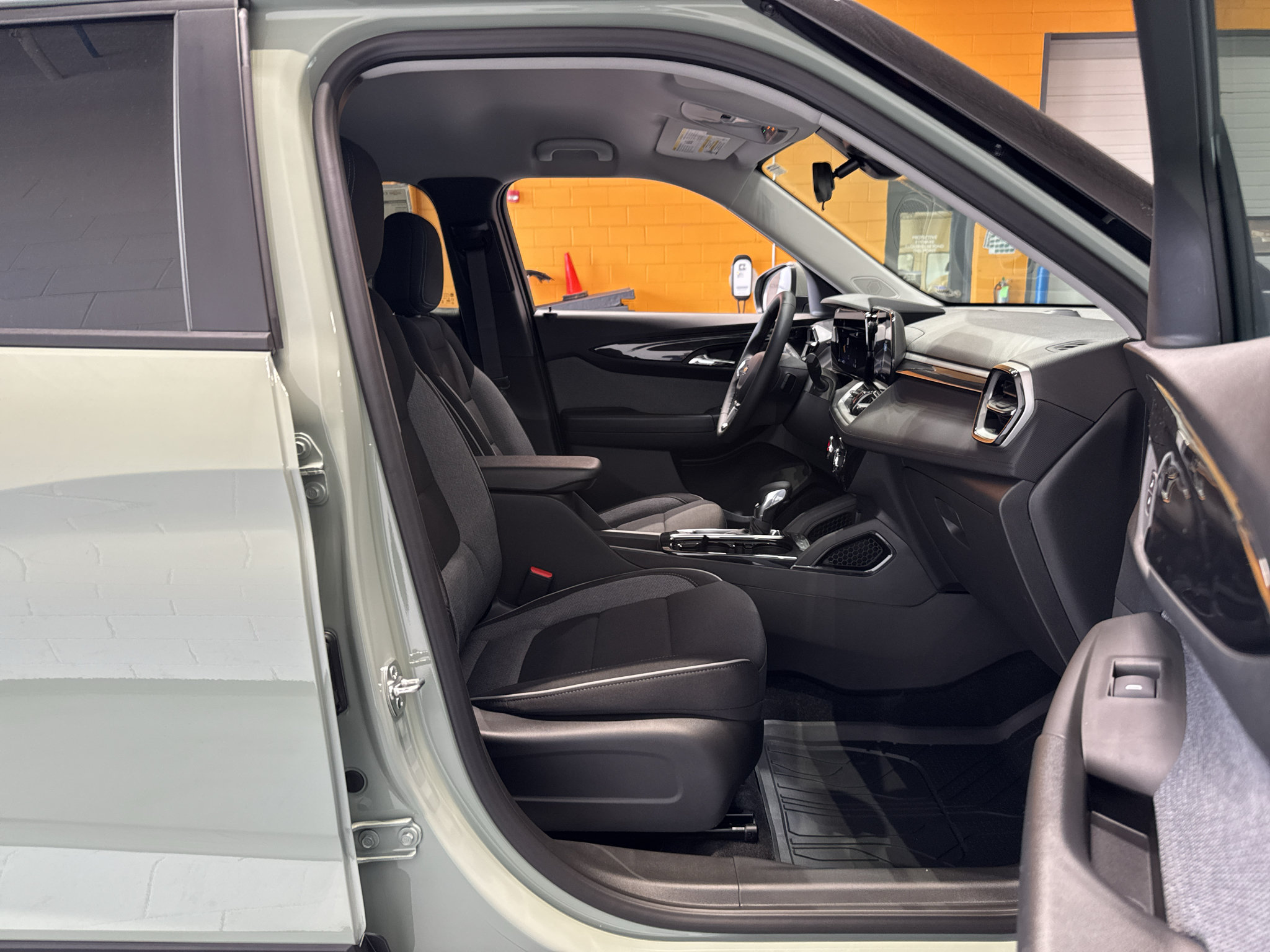 New 2026 Chevrolet TrailBlazer LT w/ LT Cold Weather Package AWD/4WD image 14