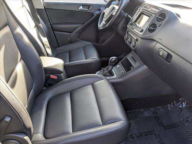 Used 2016 Volkswagen Tiguan S image 20