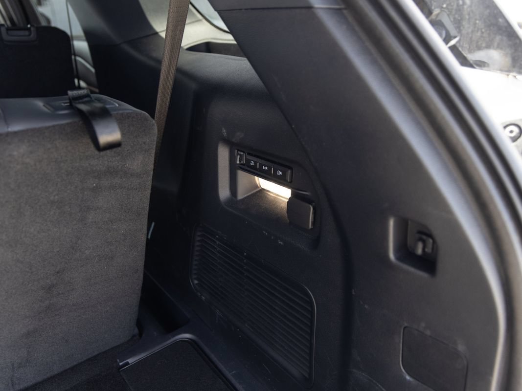 Used 2025 Ford Explorer ST AWD/4WD image 22