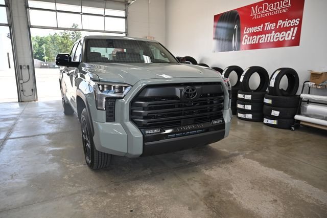 New 2026 Toyota Tundra Limited AWD/4WD image 3