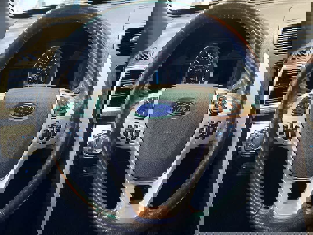 Used 2013 Ford Explorer XLT AWD/4WD image 17