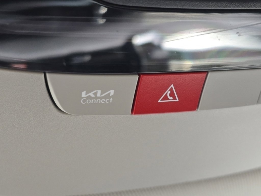 Used 2024 Kia Sportage SX Prestige image 30