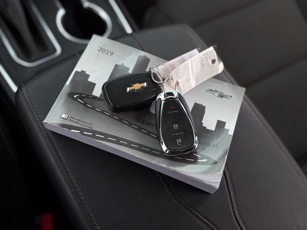 Used 2019 Chevrolet Traverse LS w/ LPO, Blackout Package FWD image 4