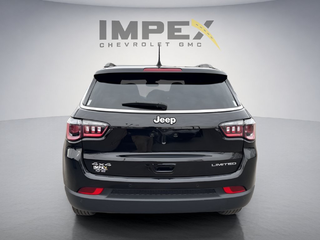 Used 2025 Jeep Compass Limited AWD/4WD image 4