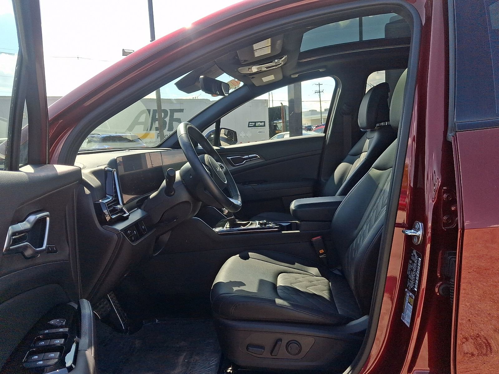 Used 2025 Kia Sportage X-Pro AWD/4WD image 14