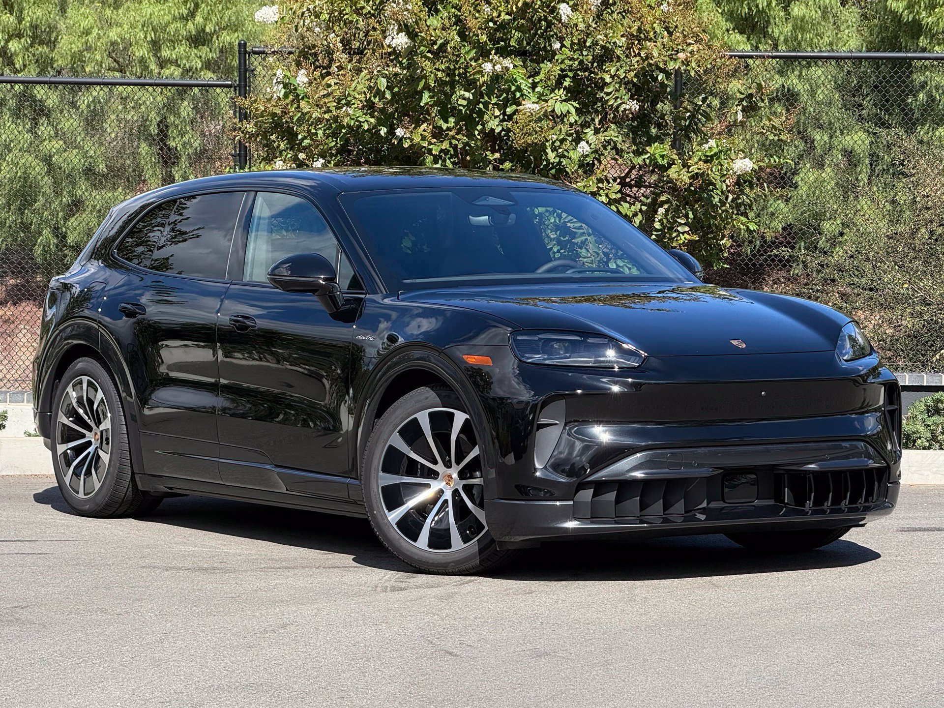 New 2026 Porsche Cayenne Electric AWD/4WD image 9