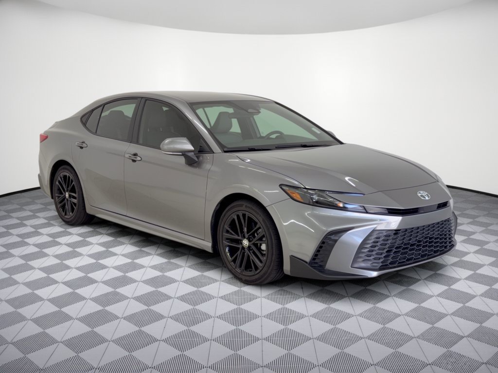 Used 2026 Toyota Camry SE FWD image 7