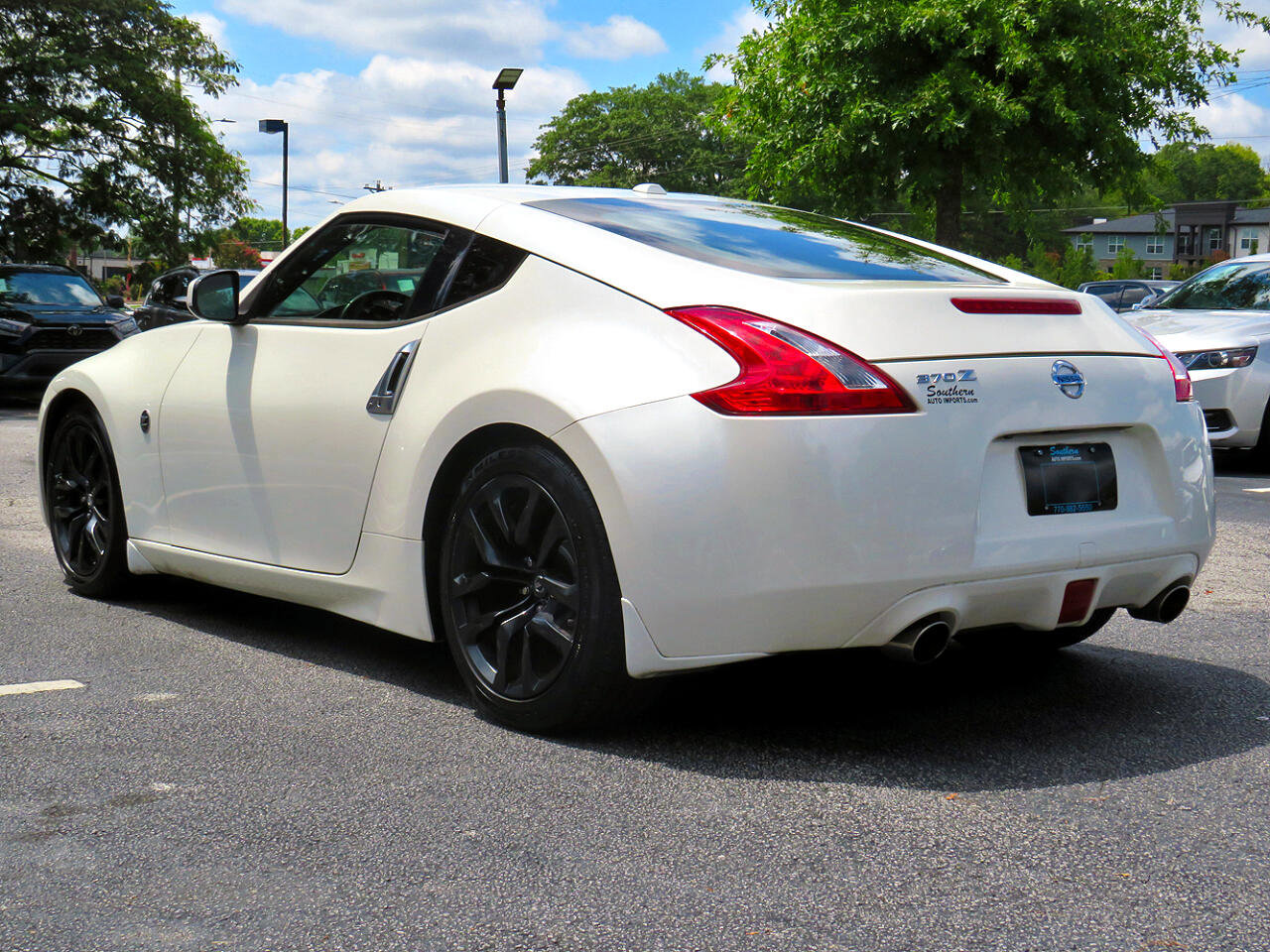 Used 2016 Nissan 370Z Touring image 9