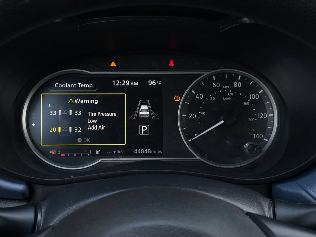 Used 2024 Nissan Versa SV FWD image 15