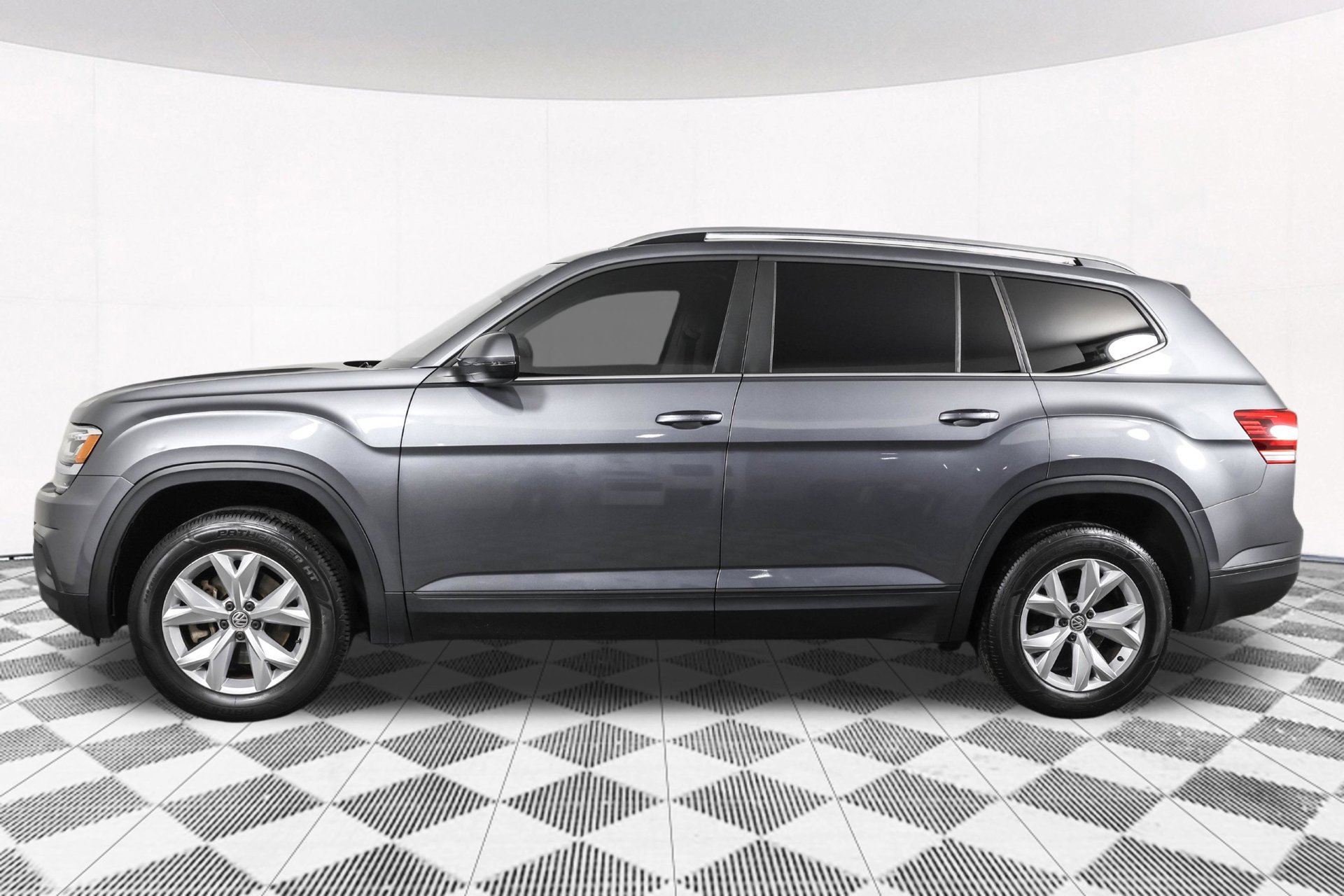 Used 2018 Volkswagen Atlas SE AWD/4WD image 19