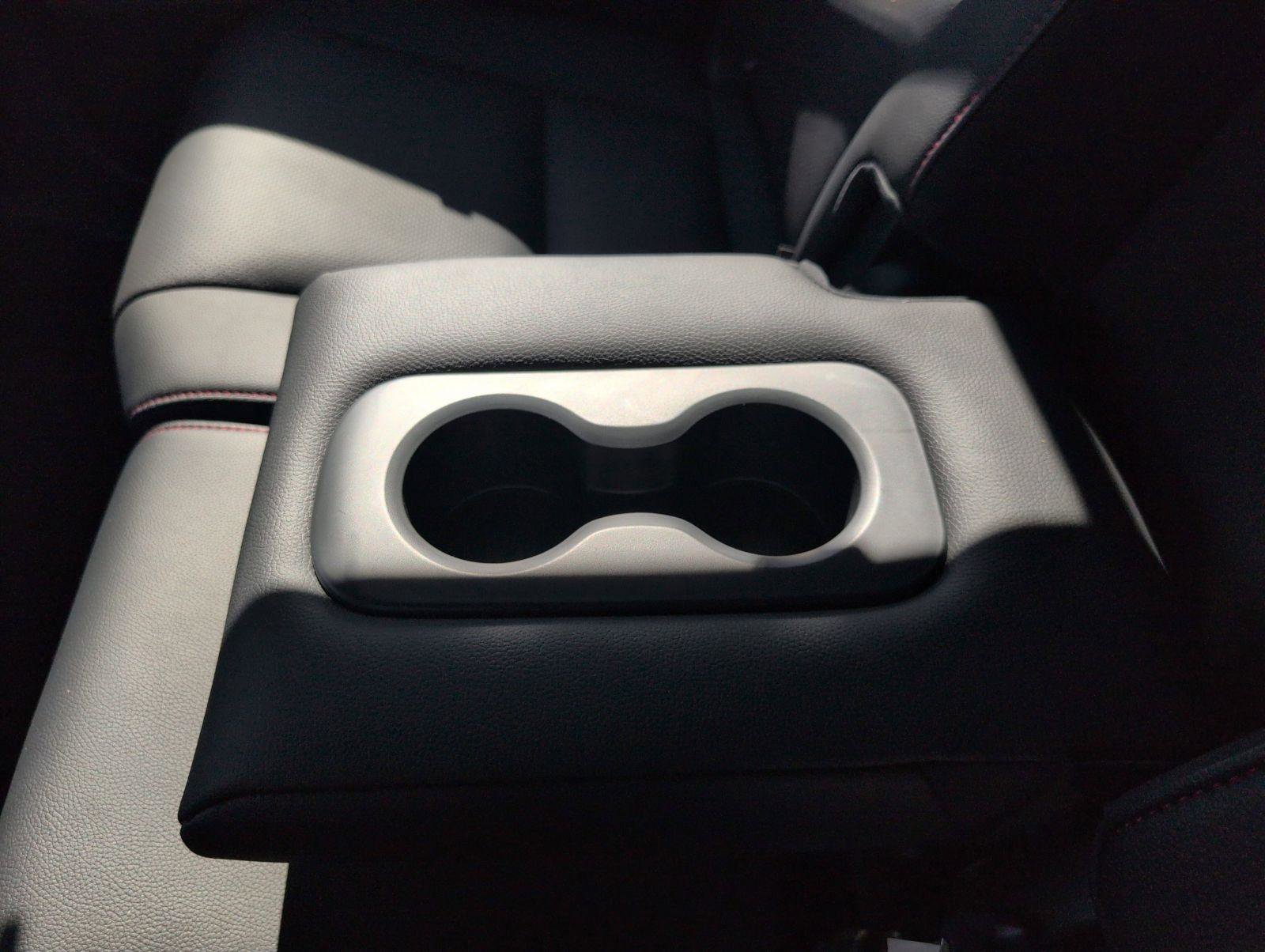 Used 2025 Honda Passport Black Edition image 8