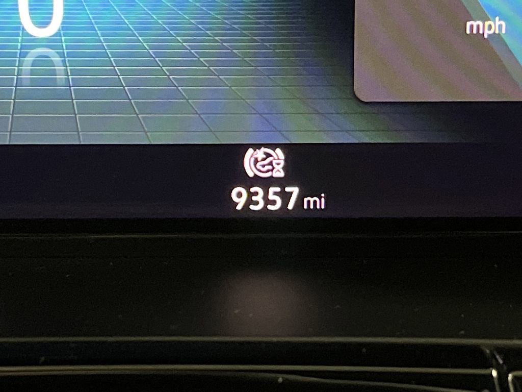 Used 2025 Volkswagen Atlas Cross Sport SEL Premium R-Line image 6