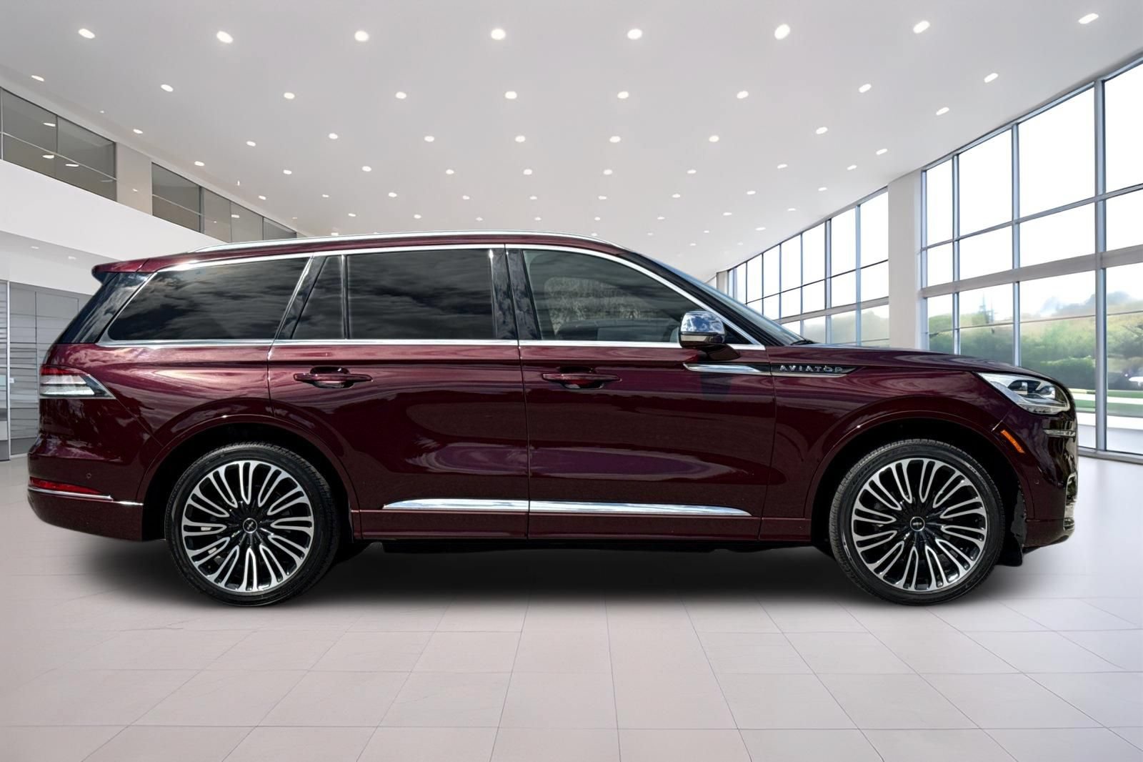 Certified 2022 Lincoln Aviator Black Label AWD/4WD image 3